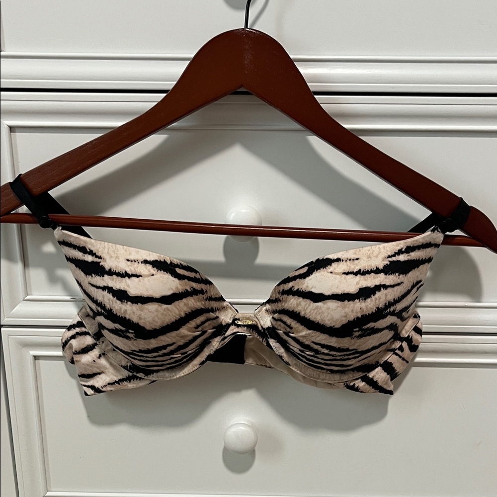 Victoria's Secret Black and Cream Animal Print Bra